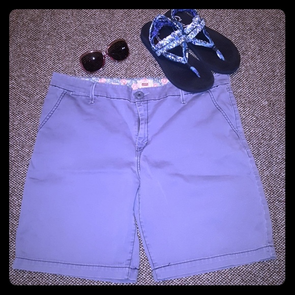 Levi's Pants - Levi's shorts size 16